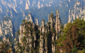 長(zhǎng)沙出發(fā)到黃龍洞、張家界森林公園、天門山仙山、鳳凰五日游